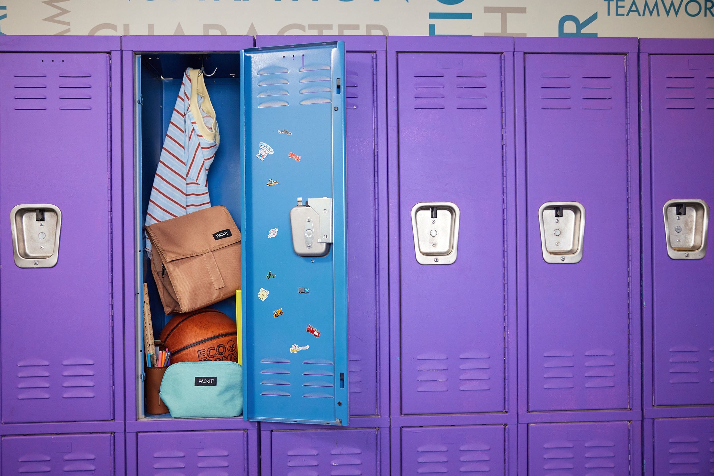 freezable-lunch-bag-almond-lifestyle-locker-with-snack-bag.jpg