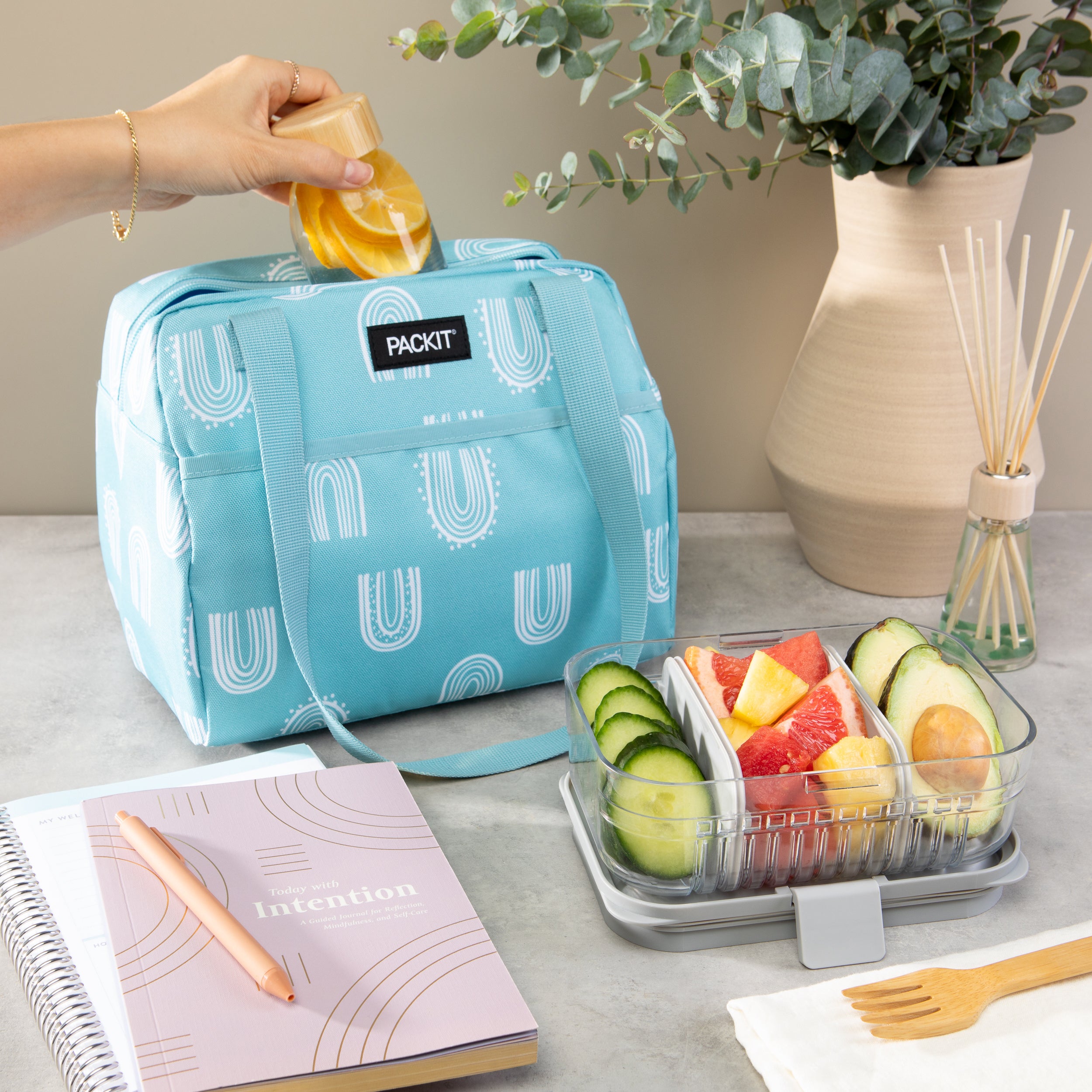 Lunch Bags For Women | Shop Women's Lunch Boxes & Lunch Cooler Bags